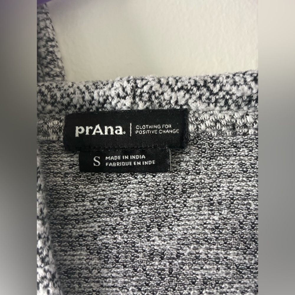 Prana hoodie small - Picture 3 of 3